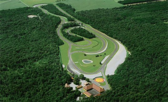 Vue aérienne du circuit Anneau du Rhin